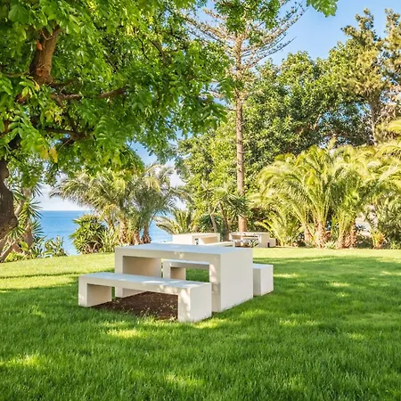 Oceans Whisper By Homie *