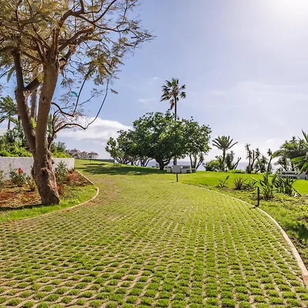 Ocean's Whisper By Madeira Sun Travel Appartement