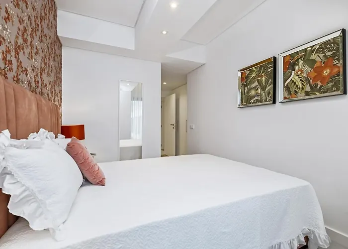 Oceans Whisper By Homie * Funchal (Madeira)