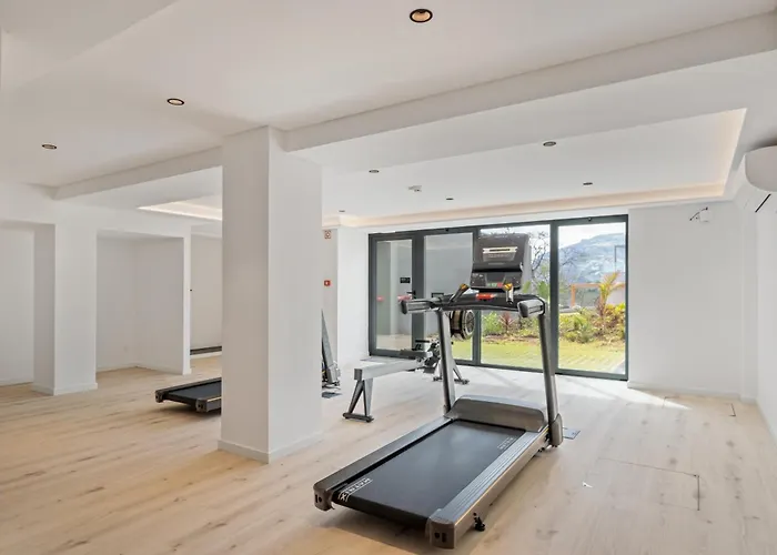 Oceans Whisper By Homie * Funchal (Madeira)